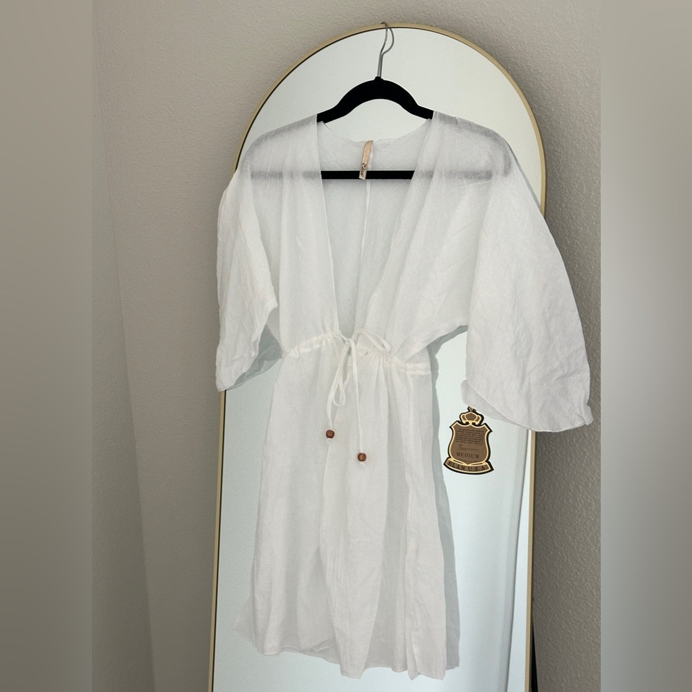 Elan white open front cover up
